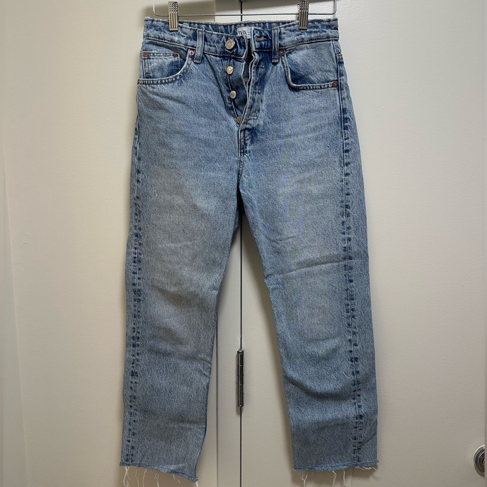 Zara Straight Leg Cropped Jean
